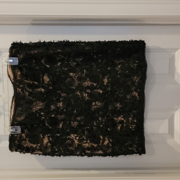MSSP beautifully detailed black skirt. Size 12. Excellent condition. Never worn - Picture 3 of 4